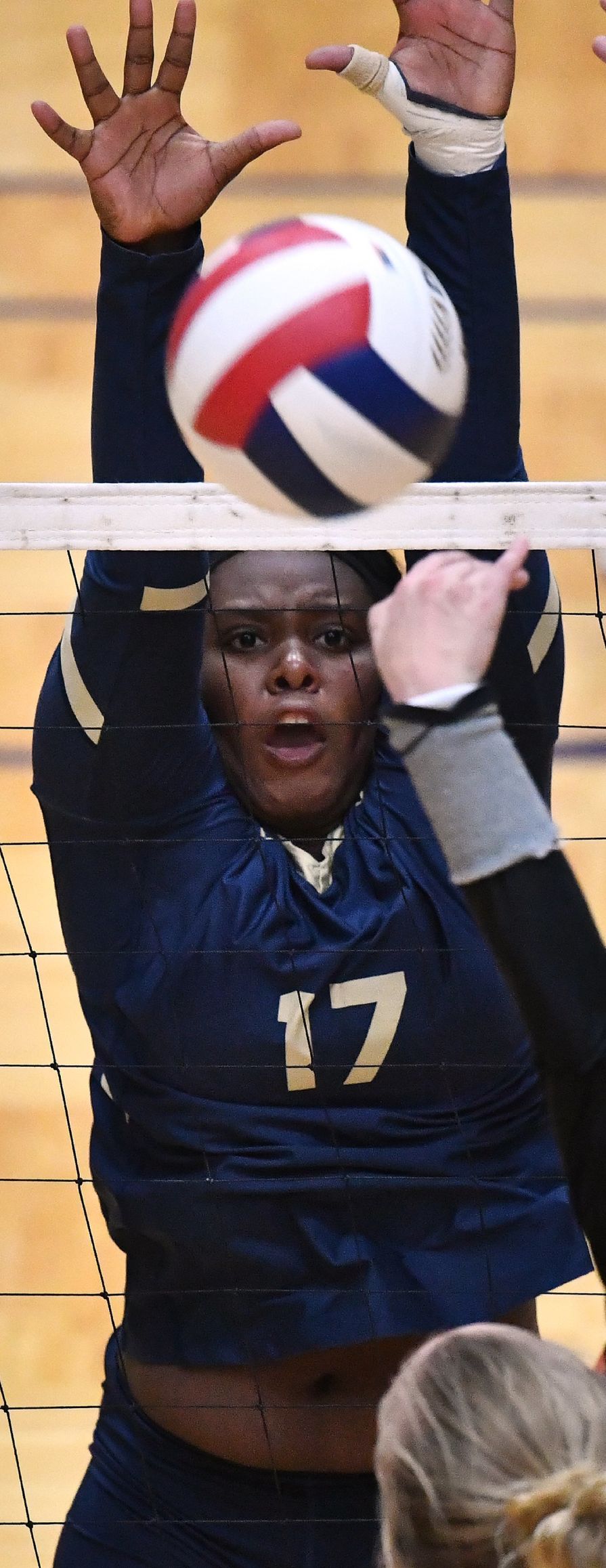 Althoff vs Minooka in 4A Volleyball Sectional Final